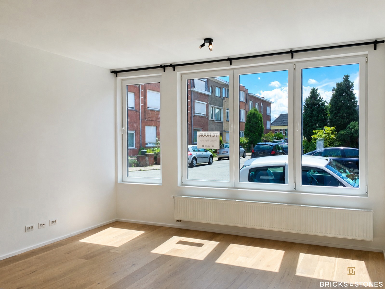 Gerenoveerd appartement met 2 slaapkamers en tuin! - foto 1