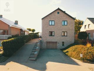 Deze knappe gezinswoning te midden van Velm heeft heel veel troeven in handen.De statige woning spreekt je meteen aan en nodigt uit tot een bezoek.De...