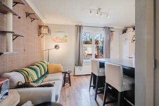 SITUATIONVous souhaitez vivre dans le centre de Gand ? Cet appartement prêt à emménager est situé dans la rue piétonne Begijnengracht, à deux pas...