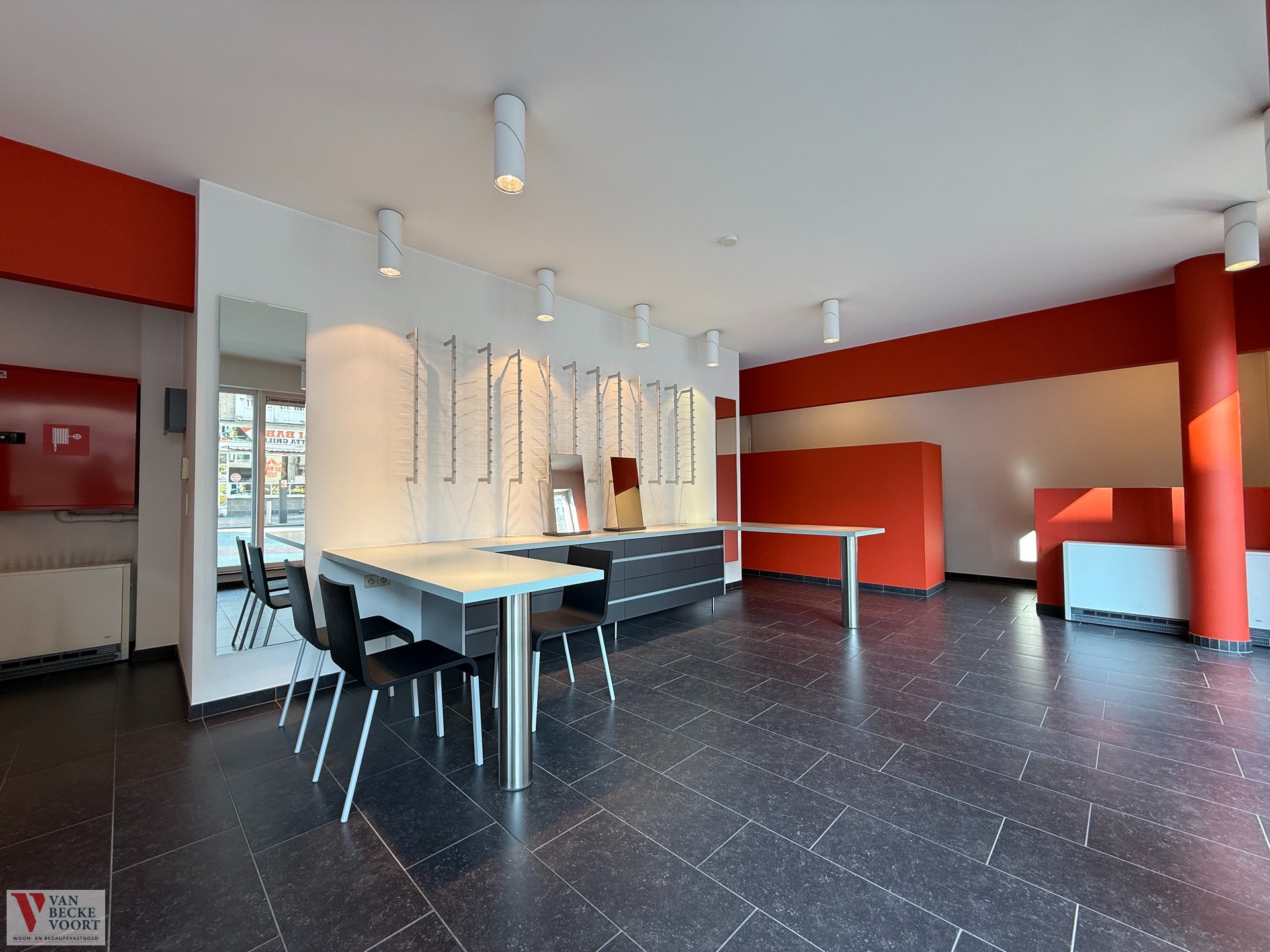 Handelsgelijkvloers 75m² - foto 4