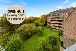 Rustige ligging met zicht op het water<br /><br />Ruim duplexappartement met 3 slaapkamers<br /><br />Lichtrijke leefruimte met grote ramen<br /><br />Praktische indeling met veel bergruimte