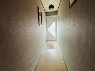 Een prachtige starterswoning met 2 slaapkamers. Mogelijk uitbreiden voor 3 eens de zolder gerenoveerd is. Prachtige tuin met niet veel onderhoud...