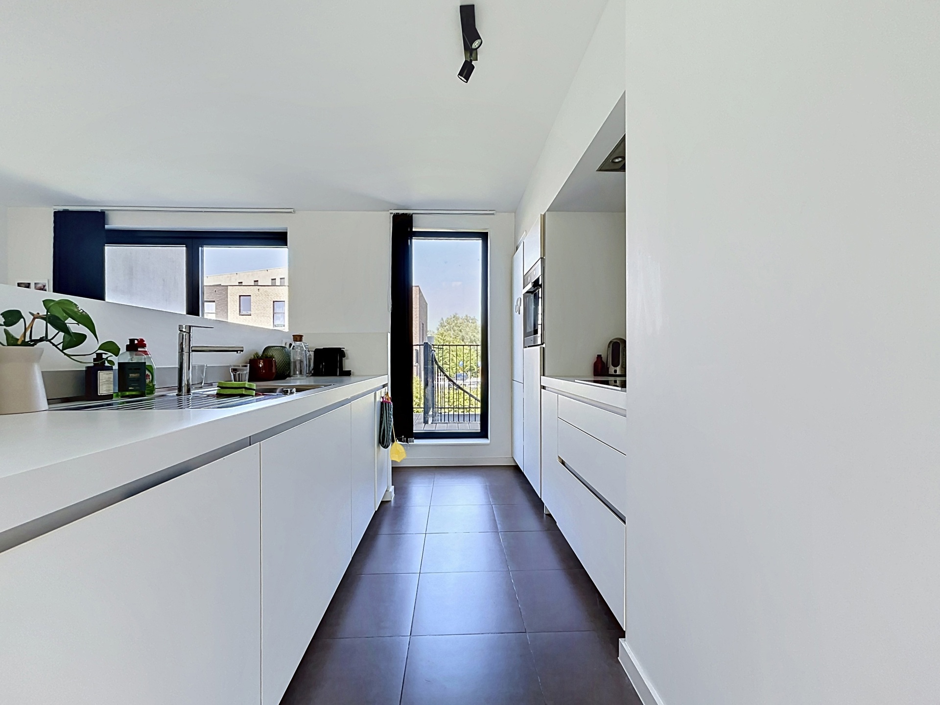 Lichtrijk appartement met rustige ligging - foto 4