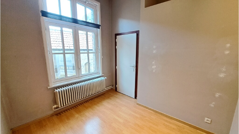 Ruim en lichtrijk 2-slaapkamerappartement te koop in Brugge - photo 5