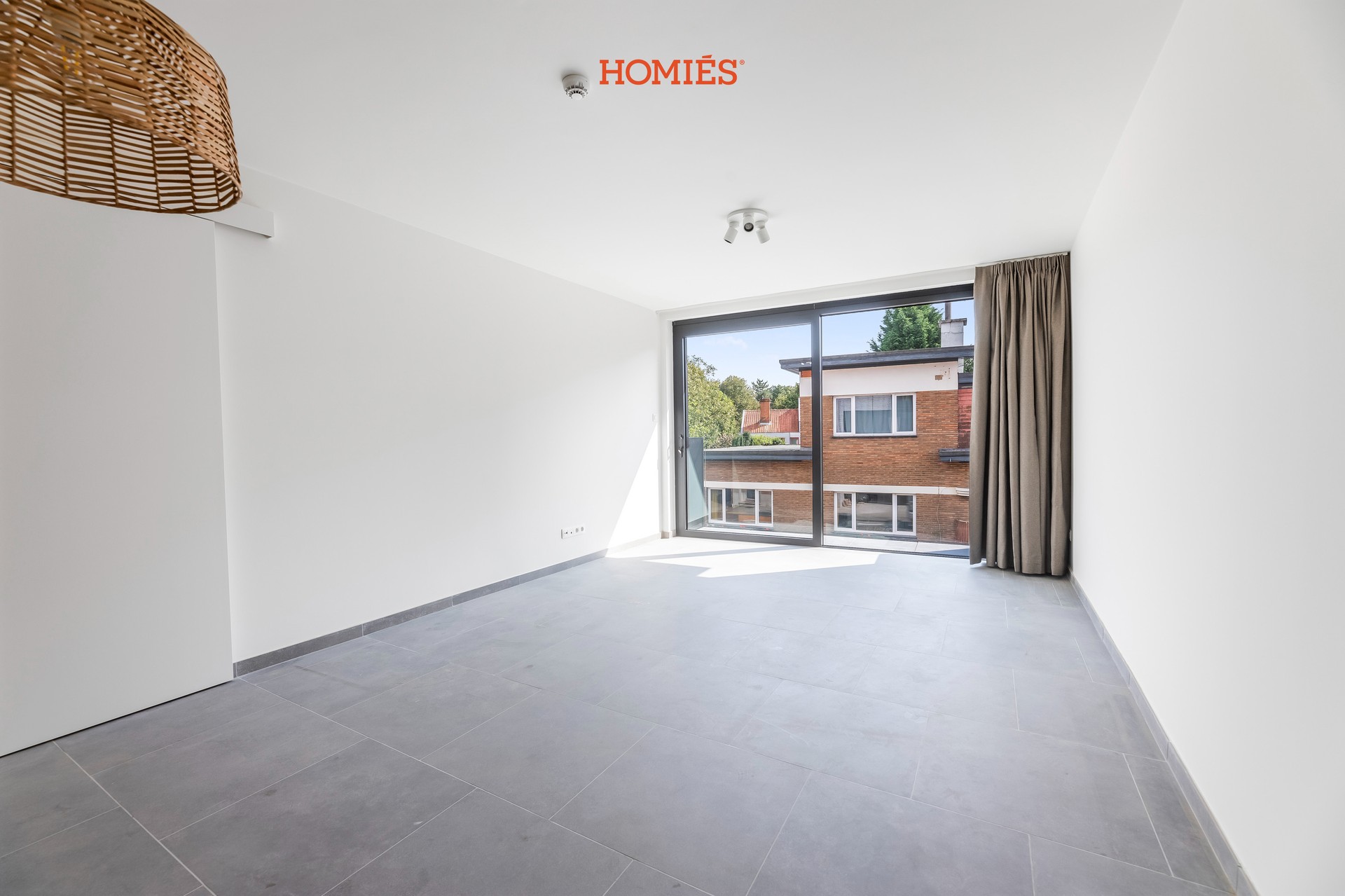 Gloednieuw gemeubeld één-slaapkamer appartement - photo 4
