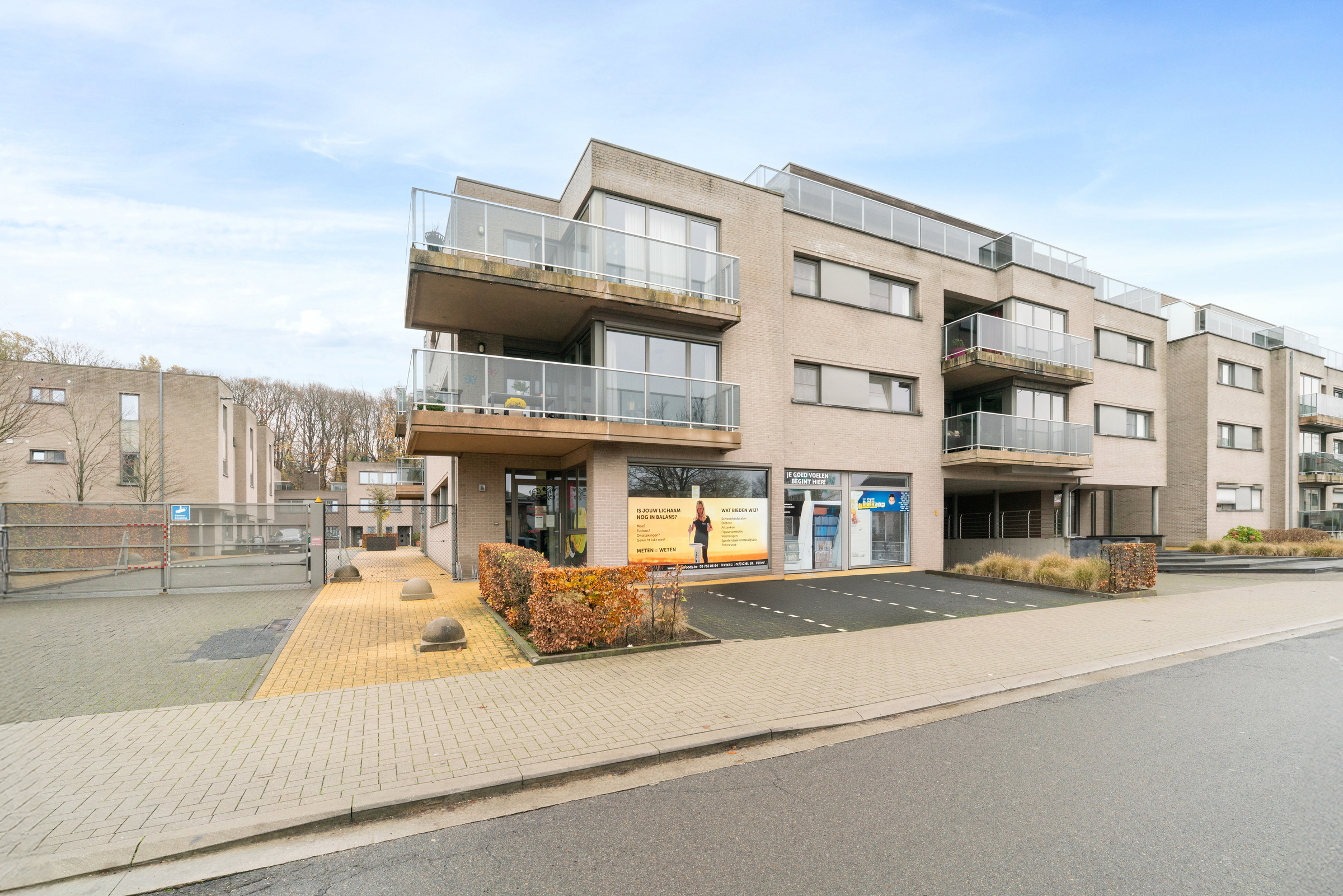 Commercial à vendre à Belsele - photo 1