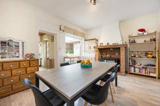 Op een centrale maar toch rustige locatie in Sint-Jozef Rijkevorsel bevindt zich deze ruime gezinswoning. Alle nodige voorzieningen bevinden...