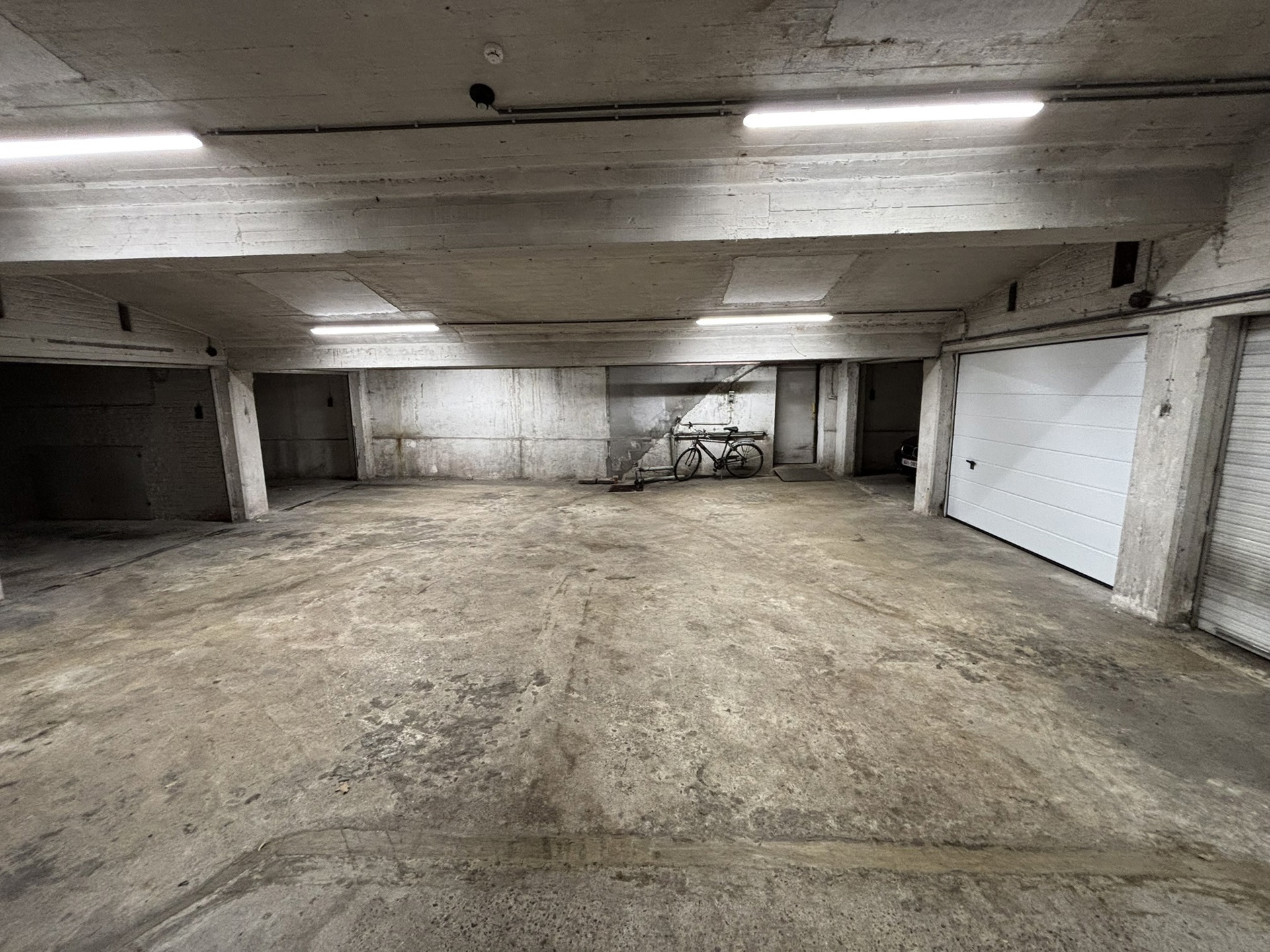 Afgesloten garagebox buurt Zuid - foto 3