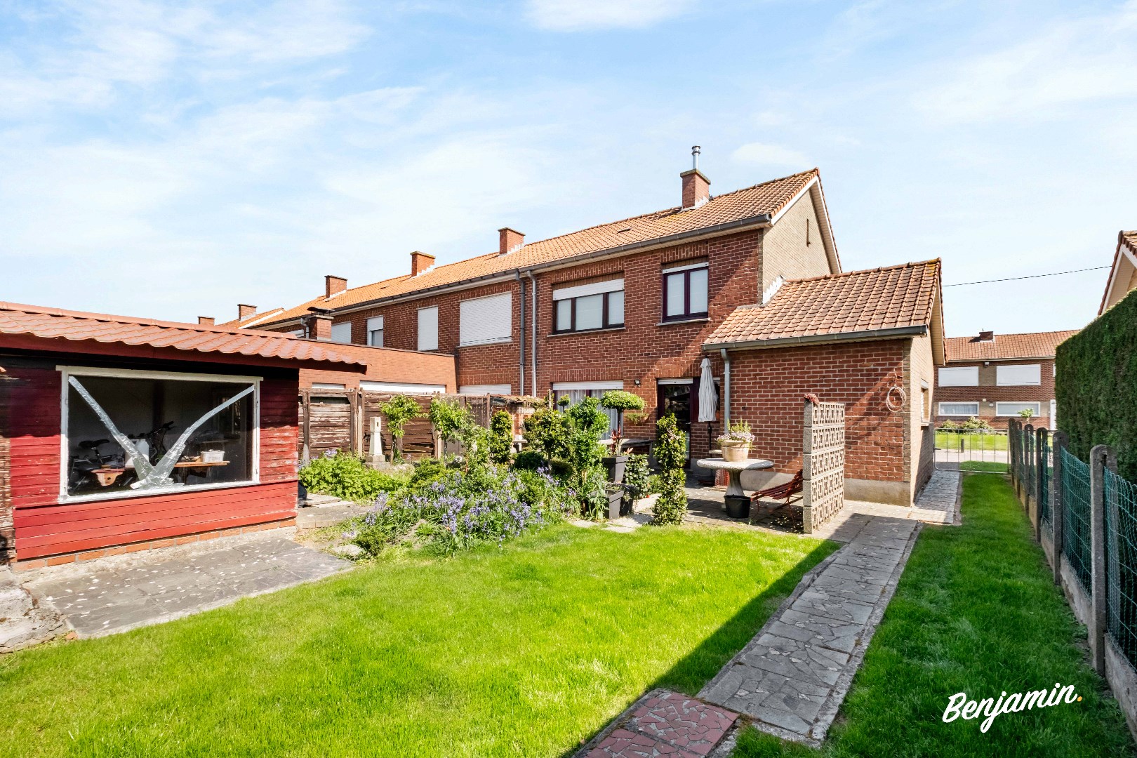 Halfopen woning met 3 slaapkamers, garage en tuin met uitweg in Harelbeke - foto 3