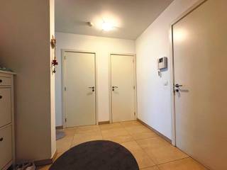 Located in the sought-after “Les Jardins de Jette” district, discover this beautiful and recent two-bedroom apartment where comfort and tranquility...