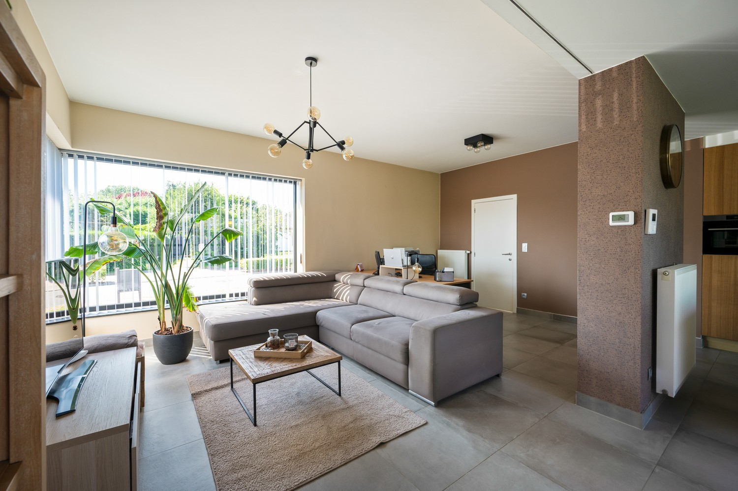 Instapklare, gerenoveerde woning met garage op toplocatie in Broechem! - foto 4