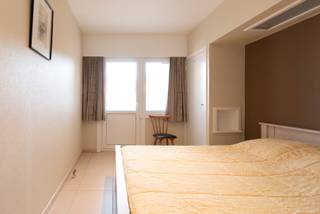 Bel appartement situé au premier étage dans la Résidence Aquitaine. Salon spacieux avec beaucoup de lumière naturelle et cuisine semi-ouverte...