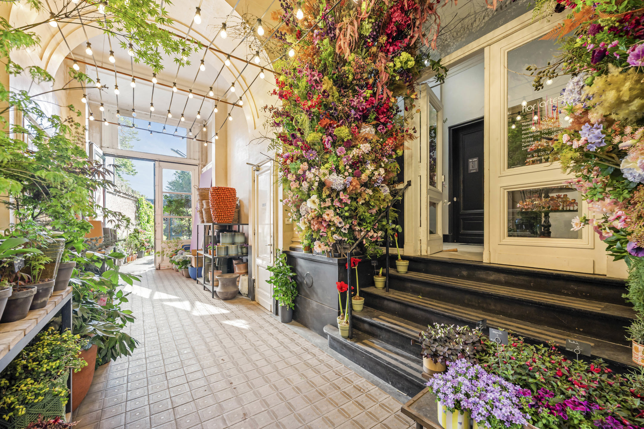 House for sale in Antwerp with 7 bedrooms - photo 1