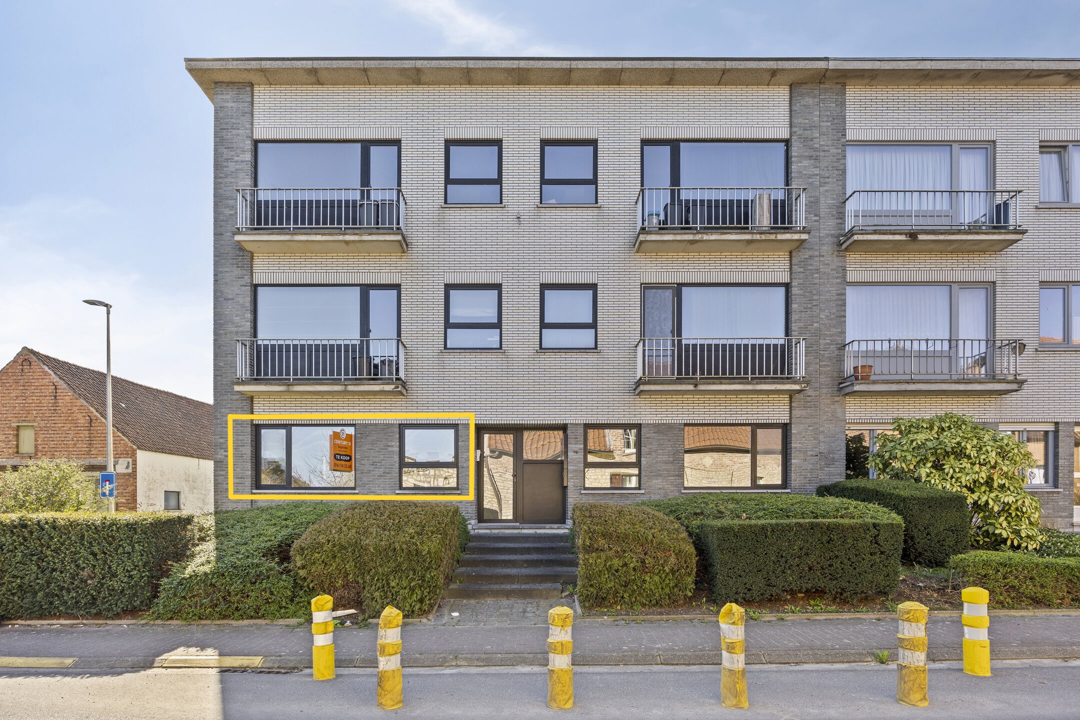 Gelijkvloers, gerenoveerd appartement met 2 slaapkamers - foto 2