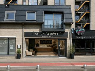 Deze commerciële ruimte is gelegen op een uitstekende centrumlocatie langs de Europalaan 91 in Genk. De Europalaan is één van de belangrijkste assen van het stadscentrum en geniet van een sterke passage en vlotte bereikbaarheid.<br /><br />Het pand beschikt over een bruikbare oppervlakte van circa 70 m² en wordt gekenmerkt door veel natuurlijk licht, wat zorgt voor een aangename en uitnodigende uitstraling. Dankzij de efficiënte indeling is de ruimte geschikt voor diverse commerciële invullingen, waaronder winkelactiviteiten, handel of dienstverlenende functies.<br /><br />Aan deze zijde van de Europalaan zijn naast winkelactiviteiten ook dienstverlenende activiteiten toegelaten, zoals onder andere kapsalon, schoonheidszorg, boekhouder of andere vrije beroepen. Dit biedt flexibiliteit voor uiteenlopende ondernemingsconcepten.<br /><br />De centrumligging, goede zichtbaarheid, functionele oppervlakte en brede gebruiksmogelijkheden maakt deze ruimte bijzonder interessant voor ondernemers die zich willen vestigen in het hart van Genk.<br /><br />Bent u op zoek naar bedrijfsvastgoed bestaande uit een handelspand te huur in Hasselt? Aarzel dan niet om ons te contacteren op het nummer 089 59 99 99.<br /><br /><br />Deze AI-visualisaties zijn bedoeld als inspiratie. Er werd geen rekening gehouden met technische specificaties, stedenbouwkundige voorschriften of de concrete mogelijkheden tot realisatie.