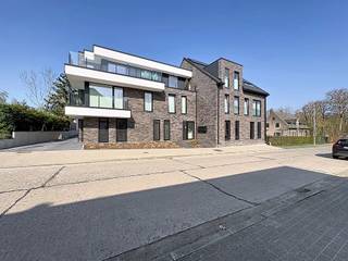 Ce magnifique appartement récent (2023) est idéalement situé au centre de Haaltert, à distance de marche des commerces, des transports en commun et...