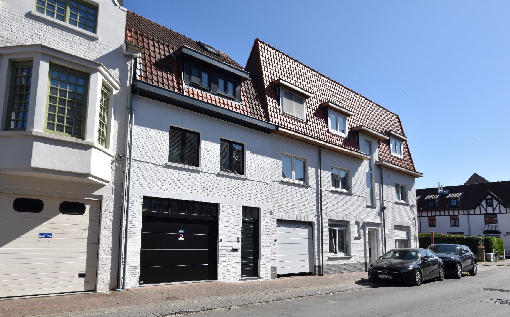 Knap gerenoveerde woning in het hartje van Knokke nabij de Lippenslaan met garage - foto 1
