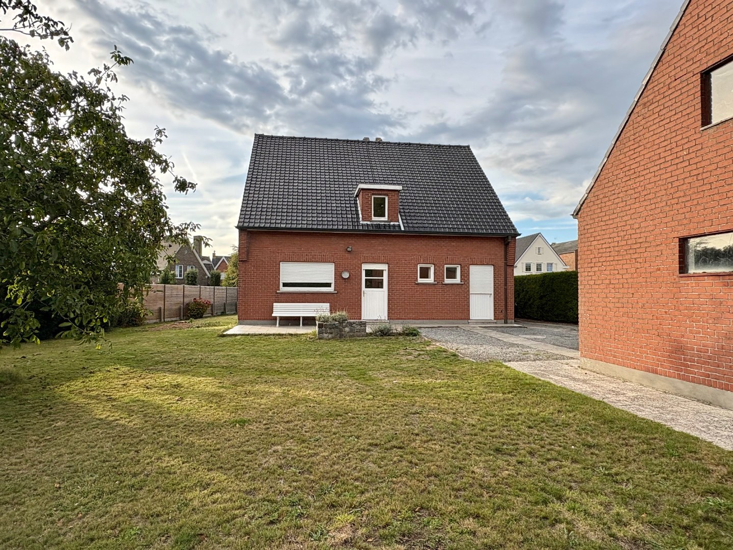House for sale in Wielsbeke with 4 bedrooms - photo 1