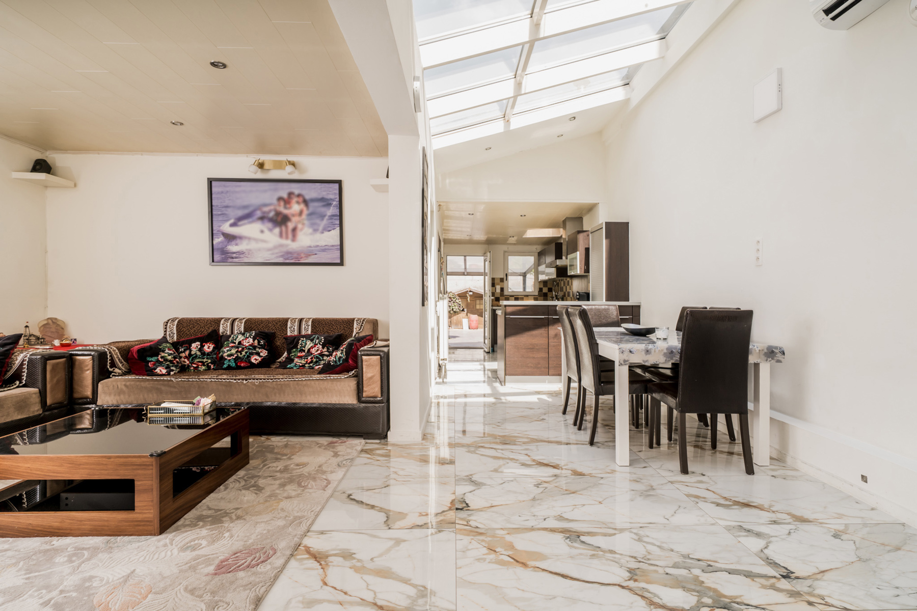 Instapklaar huis met 5 slaapkamers en zonnige tuin - foto 2