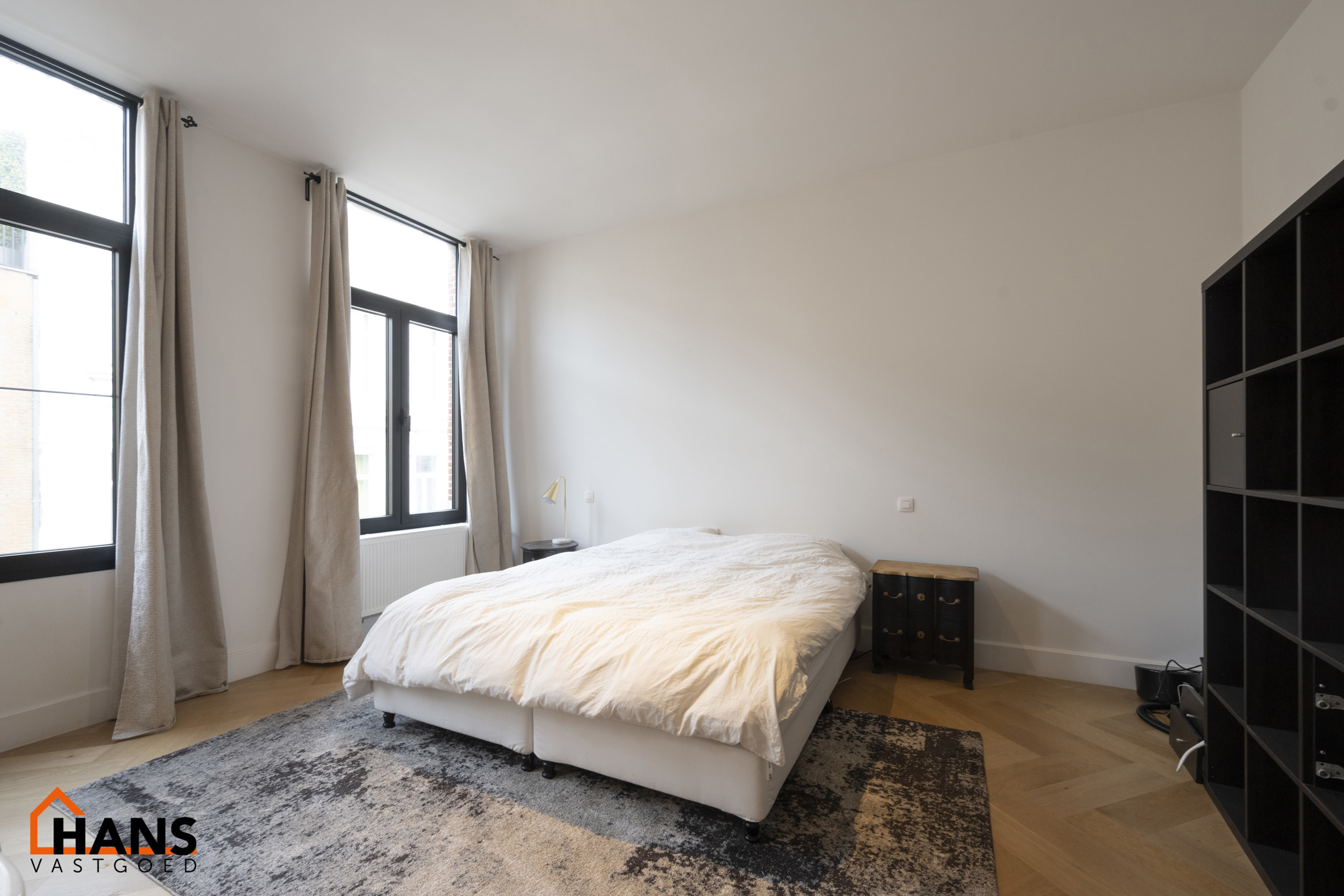 Ruim appartement in charmant gebouw. - foto 3