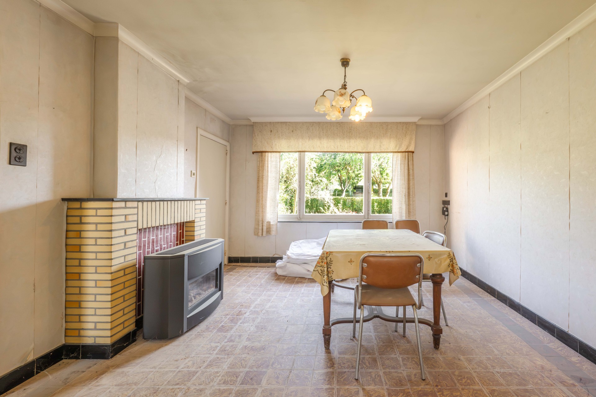 Kloeke woning met 3 slaapkamers en tuin/ bouwgrond TE KOOP in Meulebeke! - foto 5