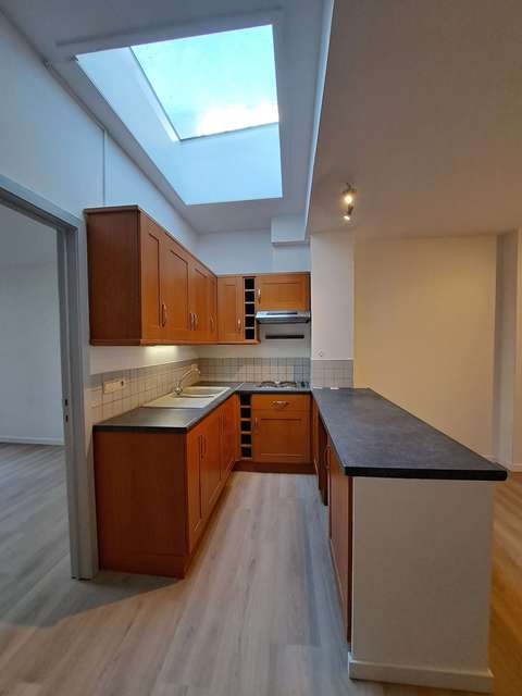 Ruim en comfortabel 1-slaapkamerappartement met terras te huur in Brugge - photo 5