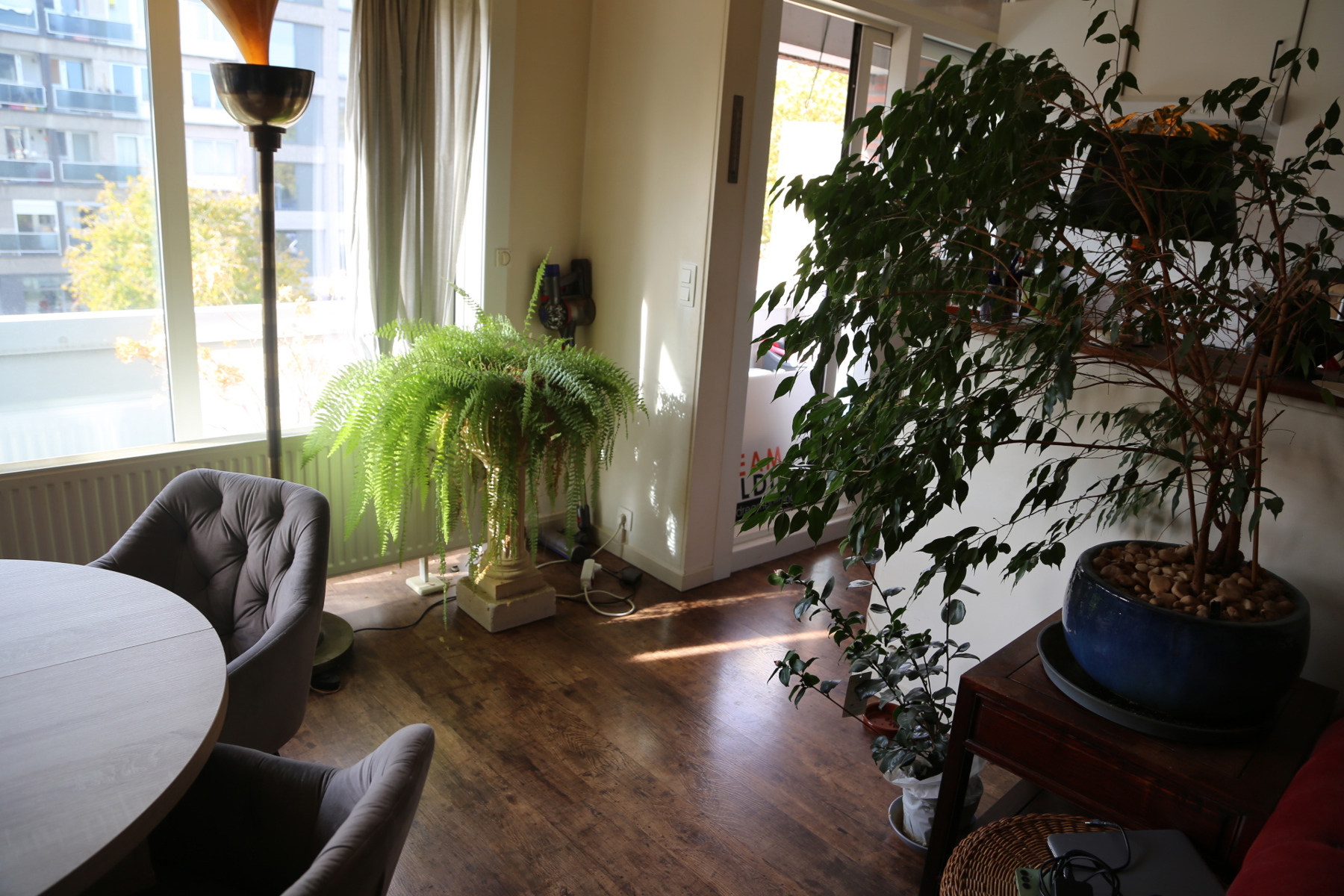 Licht appartement met 2 terrassen op centrale locatie. - foto 3