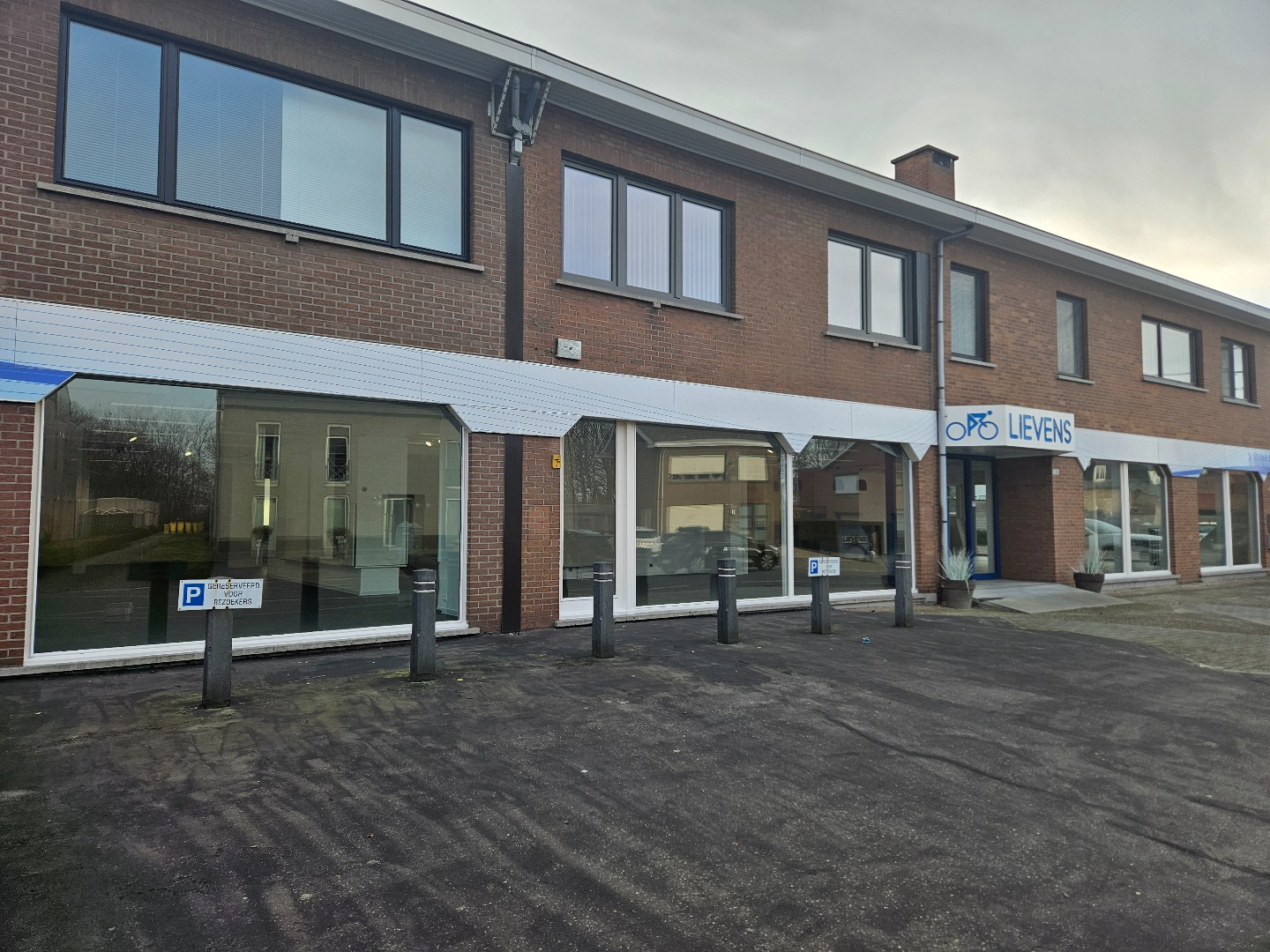Handelspand van 459m² met diverse mogelijkheden in Geel-Larum! - foto 2