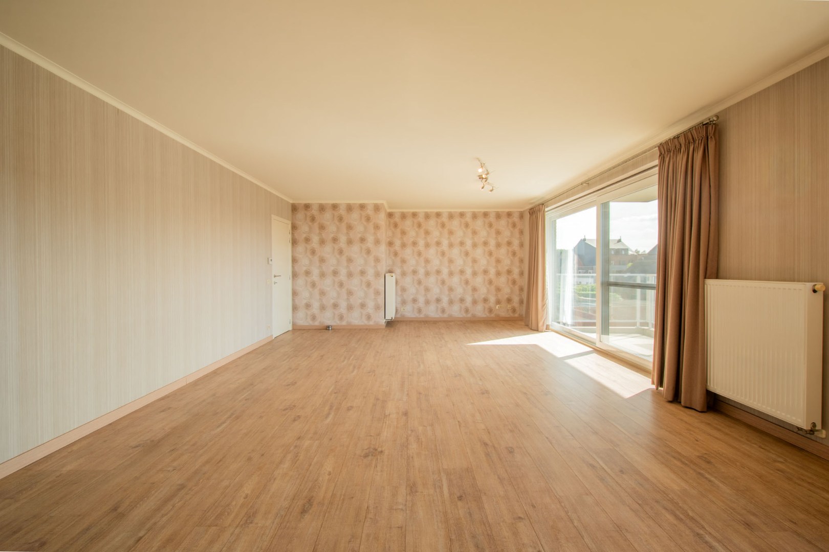 Instapklaar appartement met 3 slaapkamers, terras en garage - foto 4