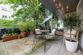 1000 BRUXELLES (rue d'Arlon 39 bte 1.1) TREVI vous propose un agréable appartement meublé 2 chambres à louer au 1er étage dans un immeuble...