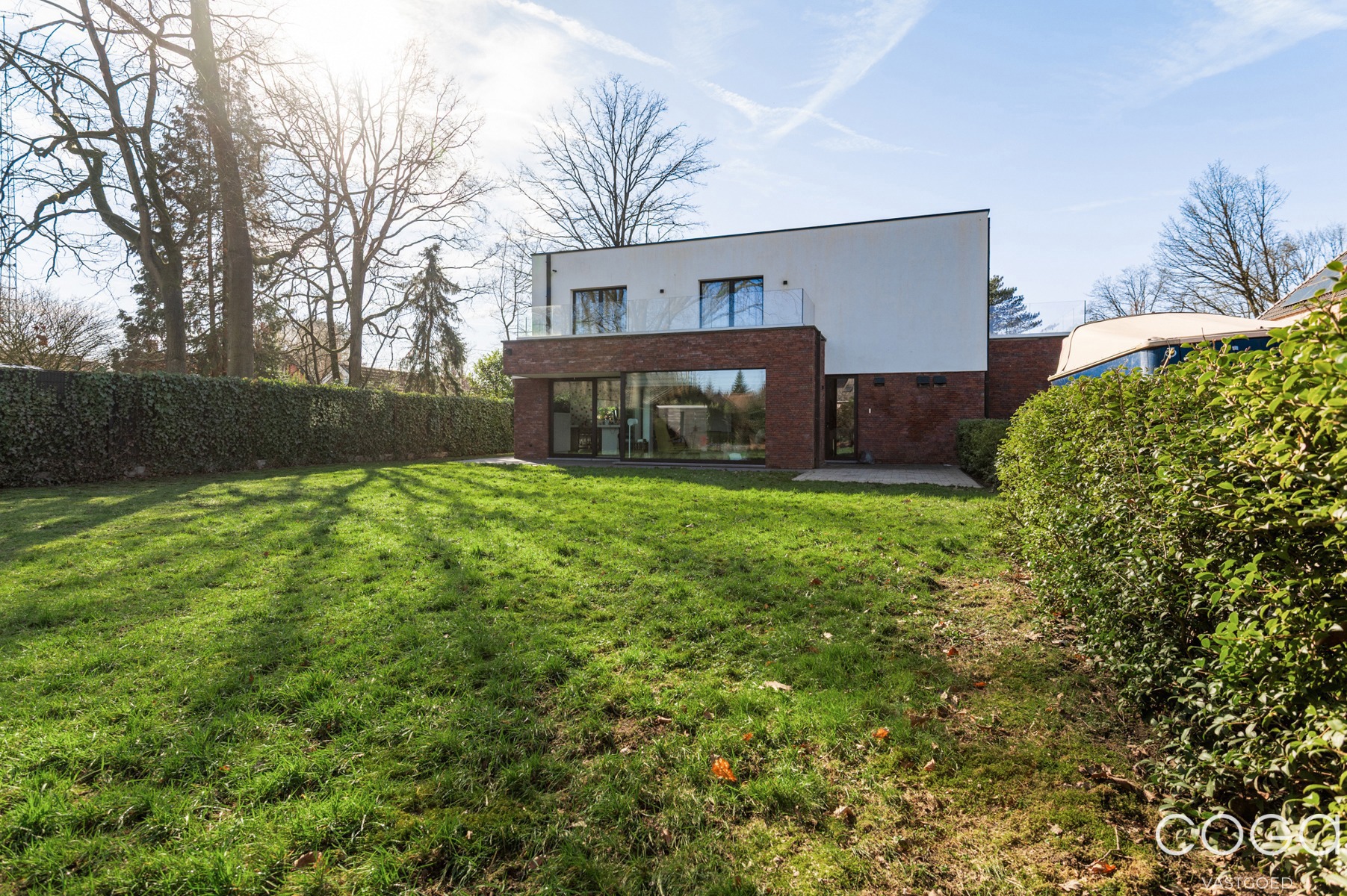 Jonge moderne villa op 1.217m² in landelijke omgeving. - foto 2