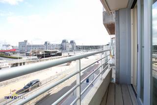 Instapklare studio met prachtig zicht in Oostende!Word elke dag wakker met zicht op zee!Deze volledig vernieuwde studio aan de dijk in Oostende...