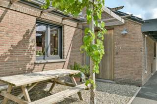 Welkom in deze ruime woning aan de Stegelstraat 51a in Lichtervelde, waar comfort, ruimte en moderne voorzieningen perfect samenkomen. Deze...
