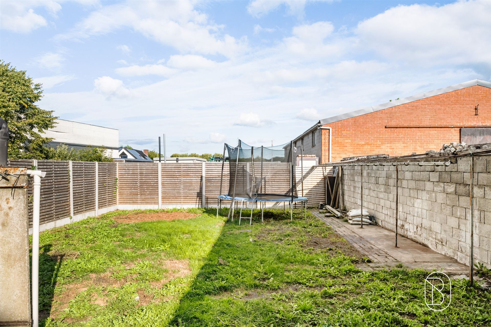 Grote gezinswoning met 3 slk, garage en aangename tuin! - foto 4