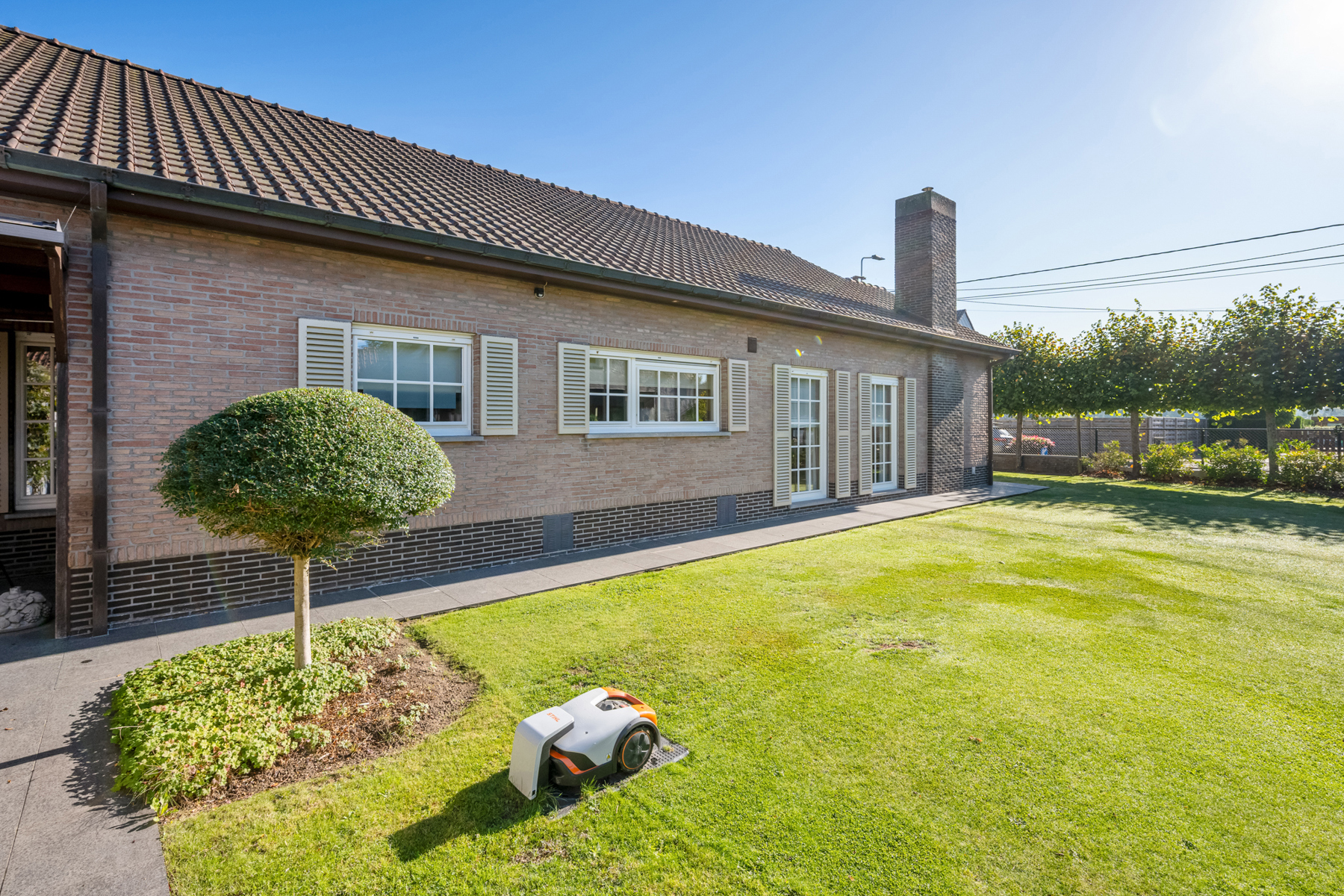BOTTELARE: ruime woning met dubbele garage, tuin, en weide ! - foto 4
