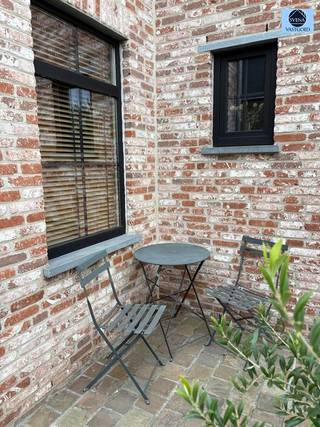 INSTAPKLARE ENERGIEZUINIGE GEZINSWONING IN SCHENDELBEKERichtprijs : 450.000 euro Deze halfopen bebouwing van 2018 bevindt zich in een leuke, recente...