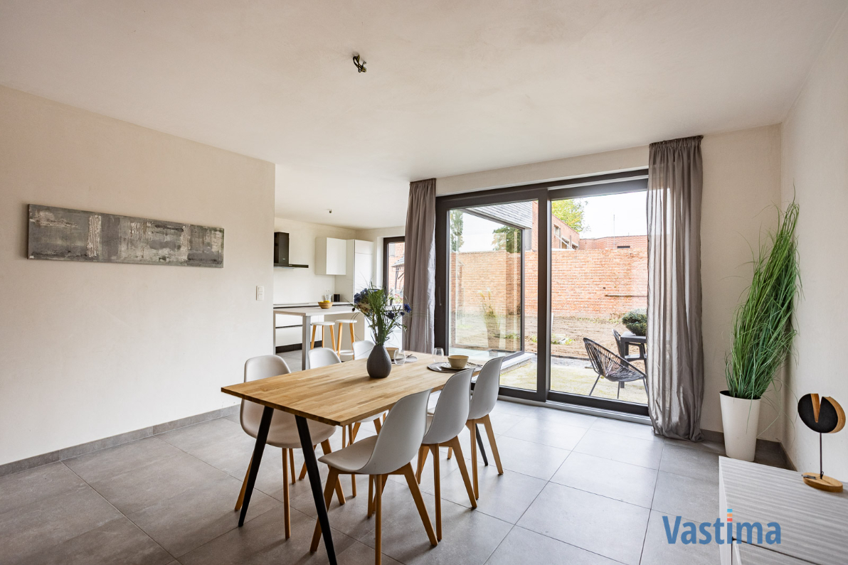 Nieuwbouw gesloten woning met 3 slaapkamers, garage en tuin - foto 5