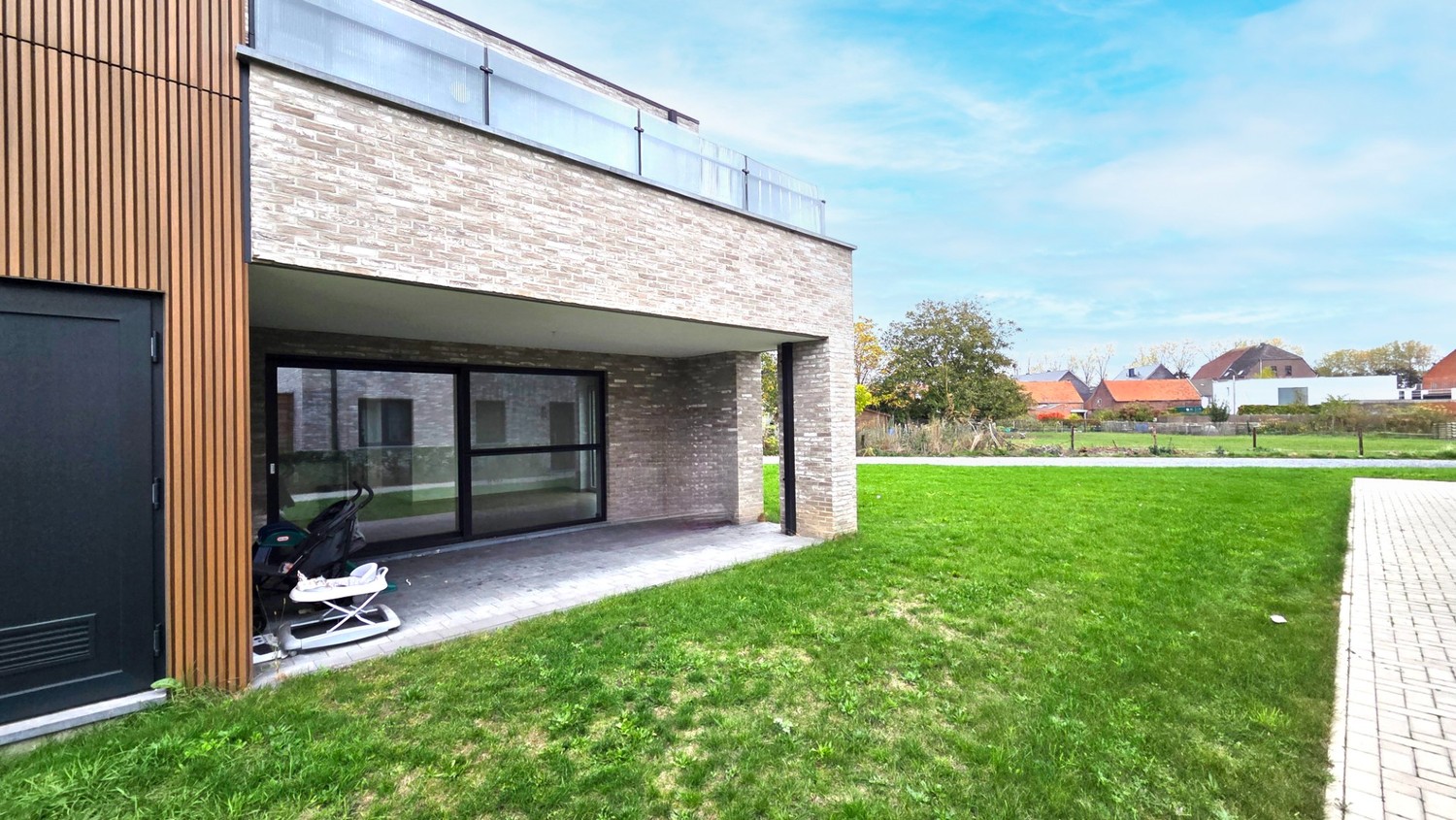 PERFECT AFGEWERKT, ENERGIEZUINIG (BEN), GELIJKVLOERS APPARTEMENT - foto 4