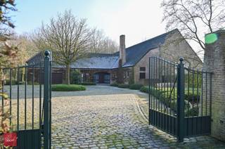 House for sale in Ardooie