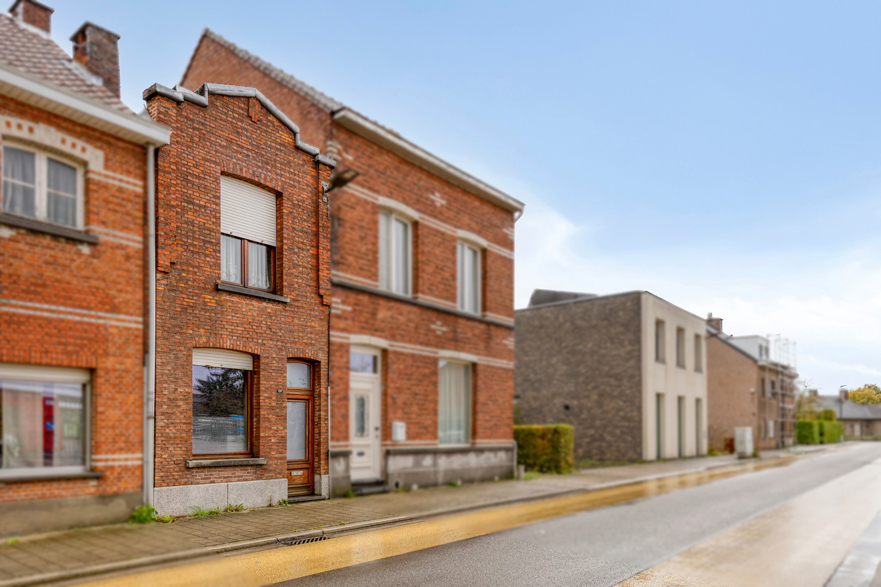 Te renoveren woning met ruime tuin. - foto 1