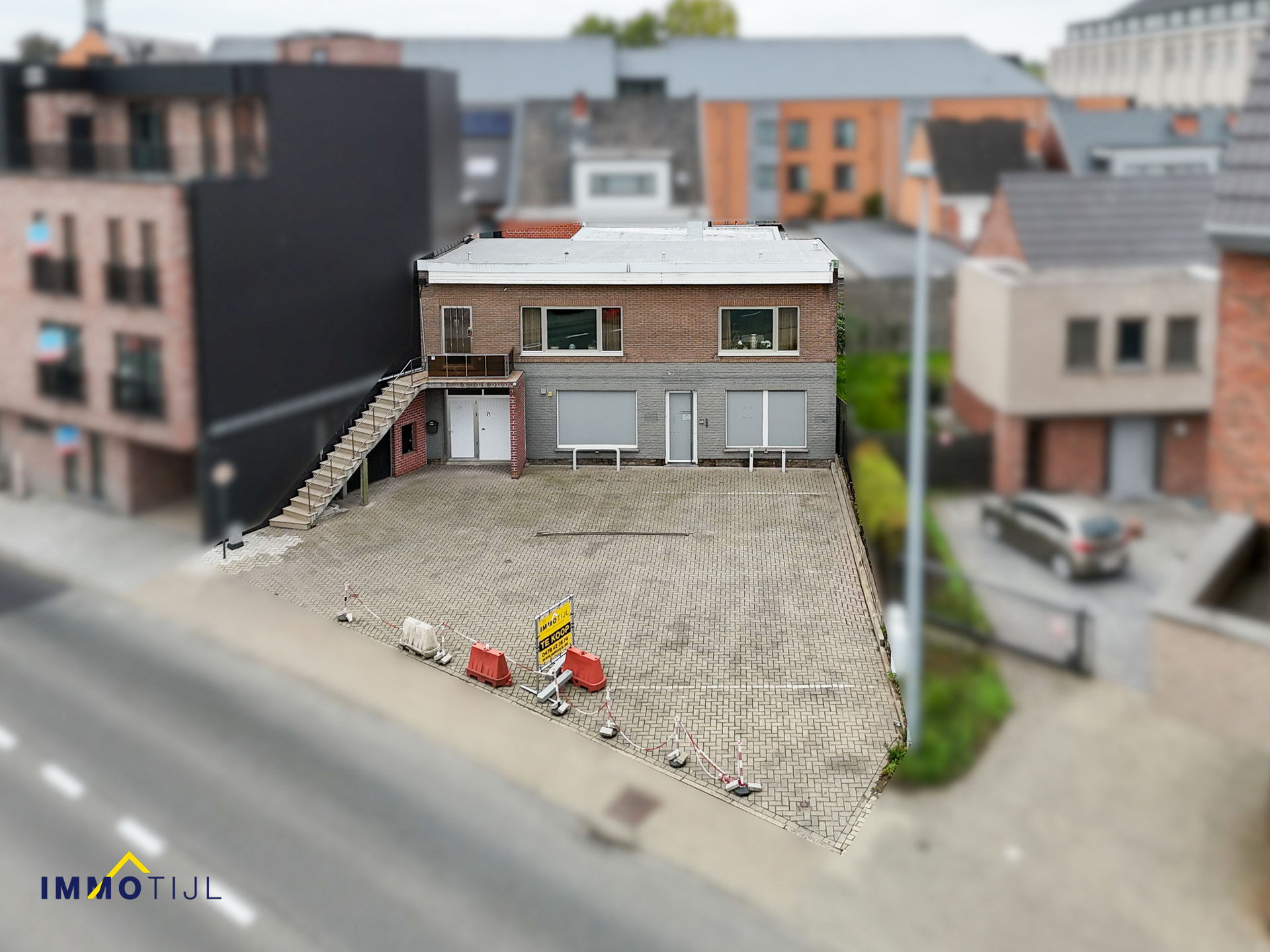 Karaktervol pand met handelsruimte en appartement! - foto 1