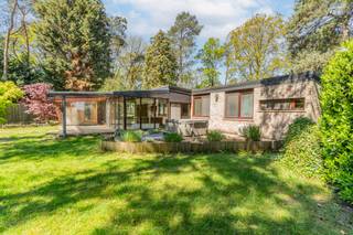 Prachtige vakantiewoning op een uitzonderlijke locatie, midden in het groen en omringd door tal van wandel- en mountainbikeroutes, terwijl u...