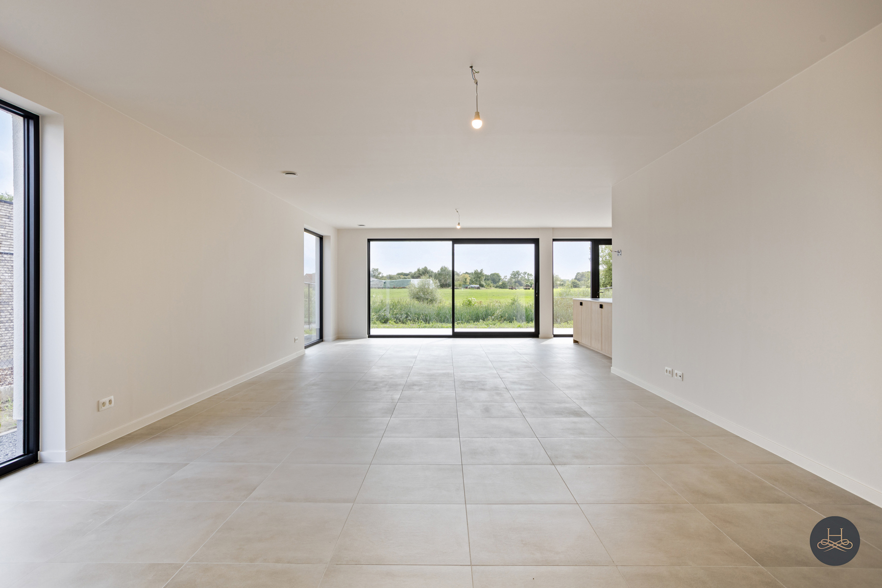 Hoogwaardig afgewerkte nieuwbouw villa met open zicht - foto 4