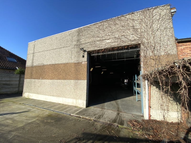 Ruim magazijn (550m²) met buitenruimte achteraan - foto 5