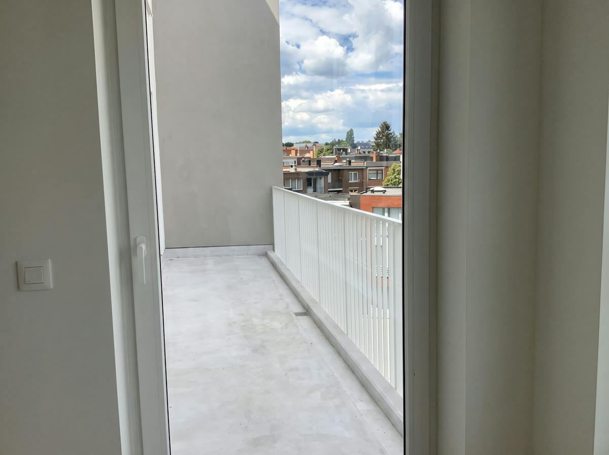 Lichtrijk appartement van 2022 met terras te Zellik. - foto 5