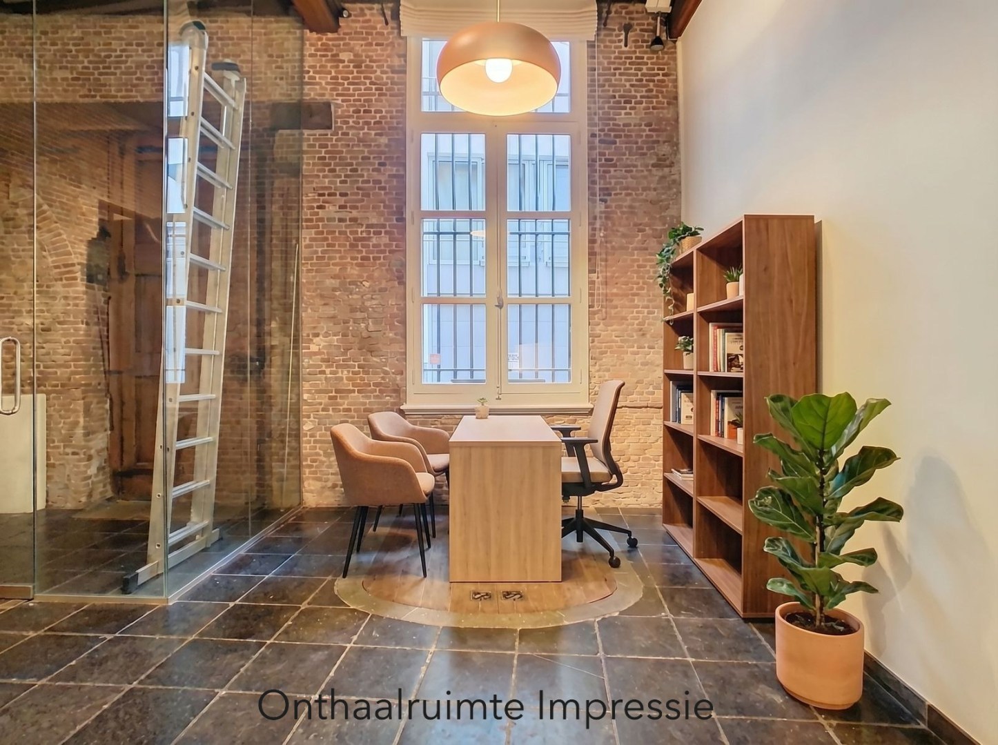 Handelsruimte 100m² in Hartje Antwerpen op steenworp van de Kathedraal. - foto 4