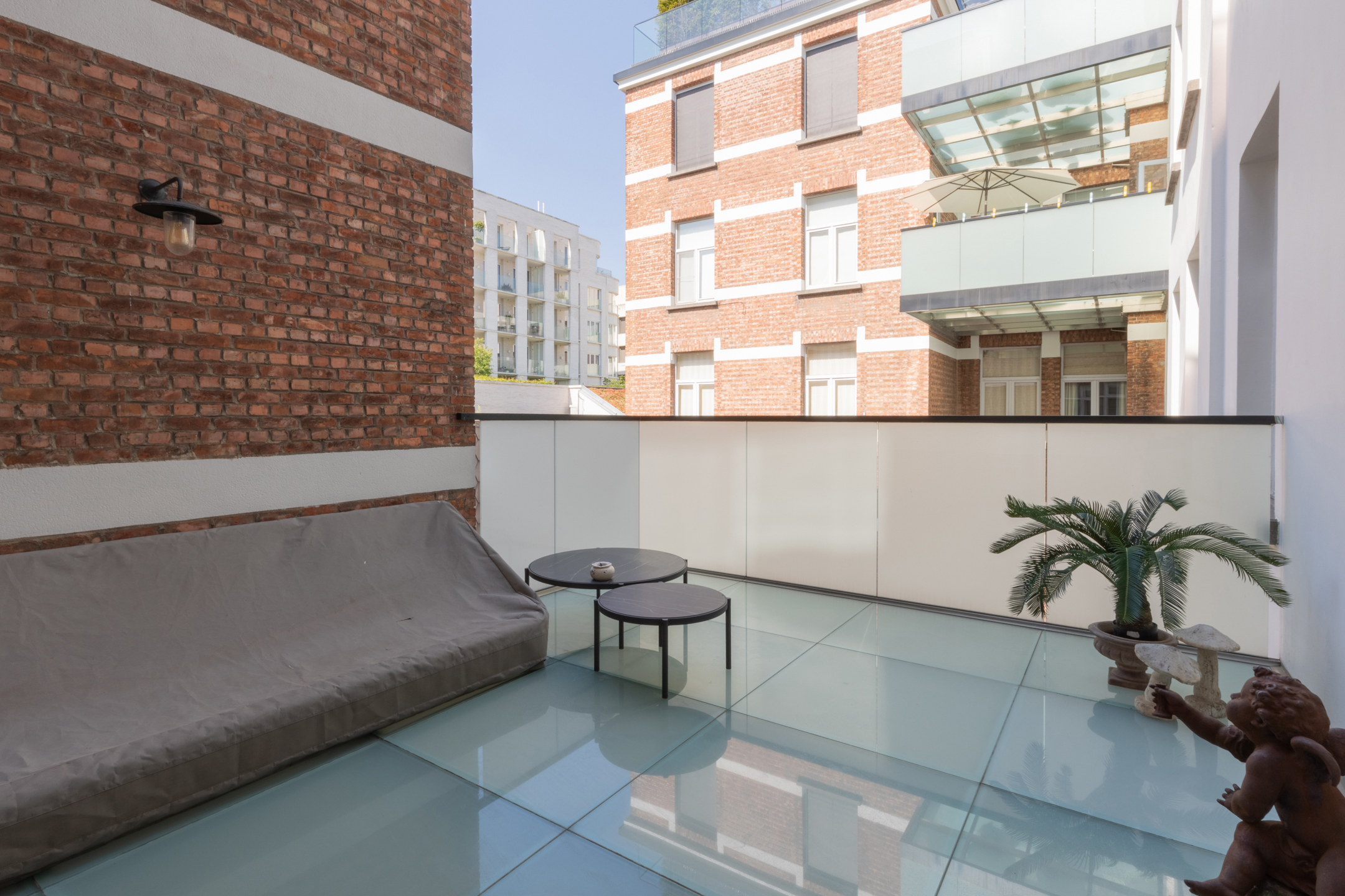 ANTWERPEN - Volledig gerenoveerd appartement - foto 3