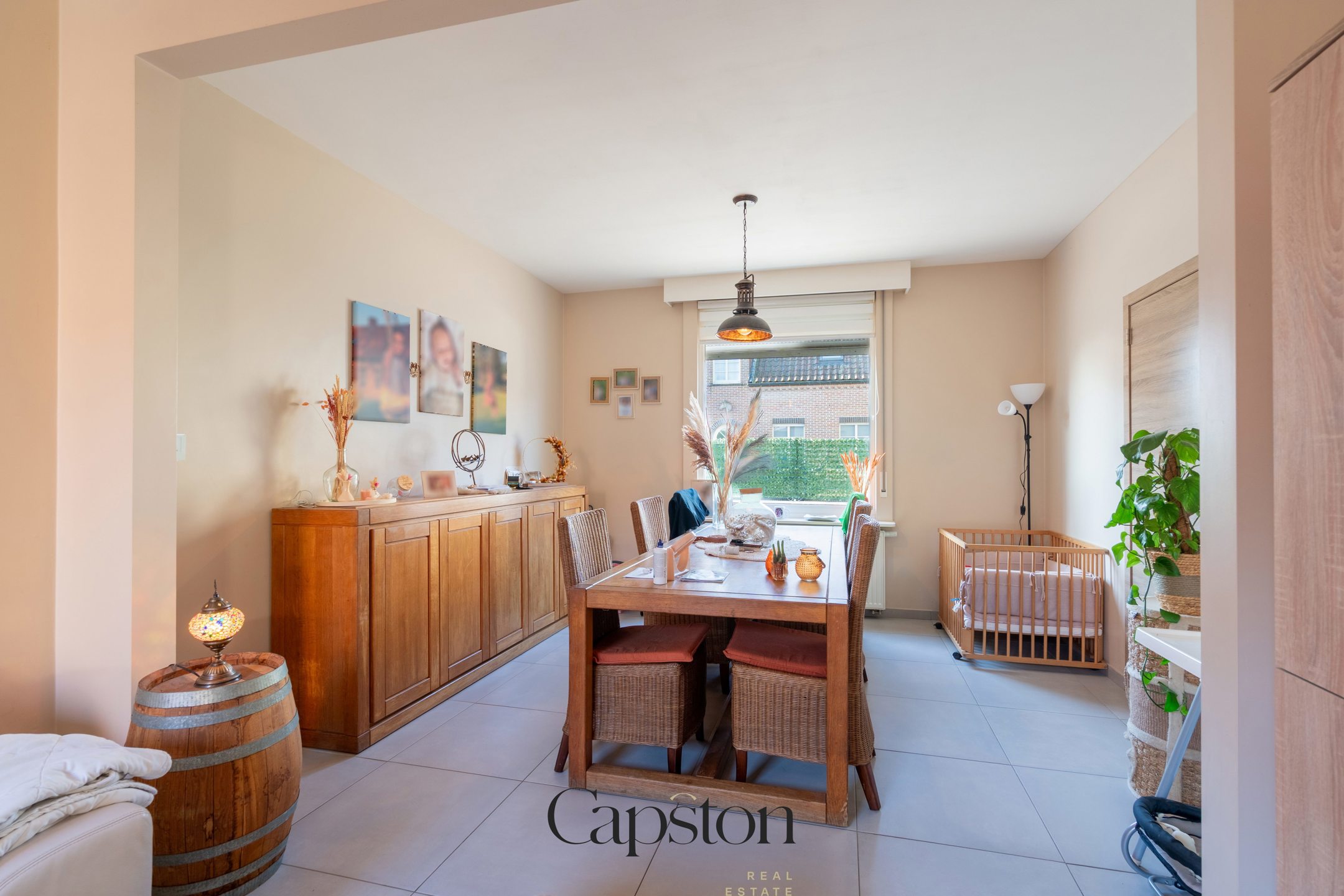 Woning met 3 slaapkamers en dubbele oprit - foto 2