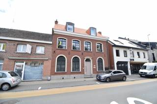 Mooi appartement met één slaapkamers op de markt van Tielen. Het appartement maakt deel uit van een zeer kleinschalig project met slechts...