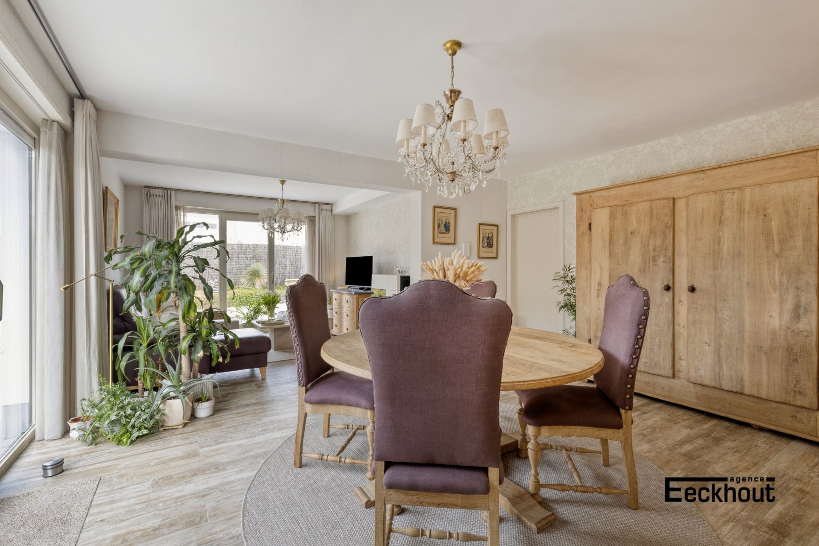 Gerenoveerd appartement met uitzonderlijk groot terras en inpandige garage! - foto 5